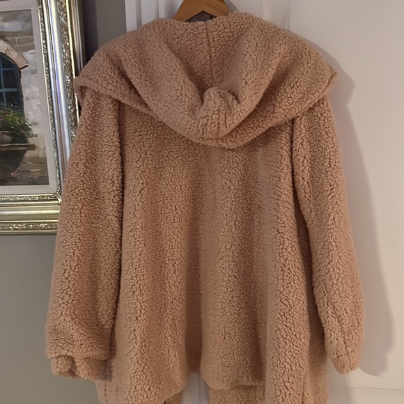 NWT Easel Teddy Coat - Picture 5 of 5